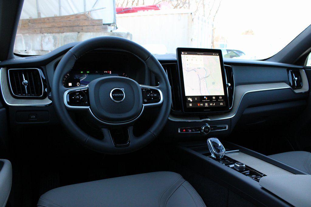 صورة مصغرة 24 لـ 2026 Volvo XC60 B5 PLUS