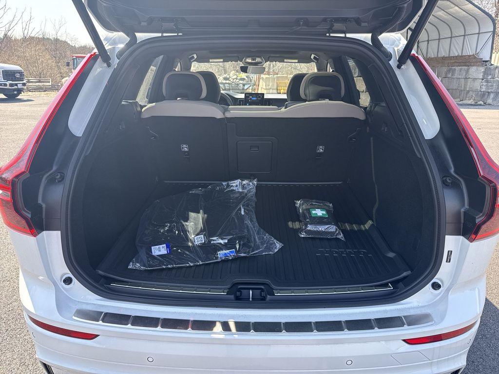 2026 Volvo XC60 B5 PLUS — миниатюра 22