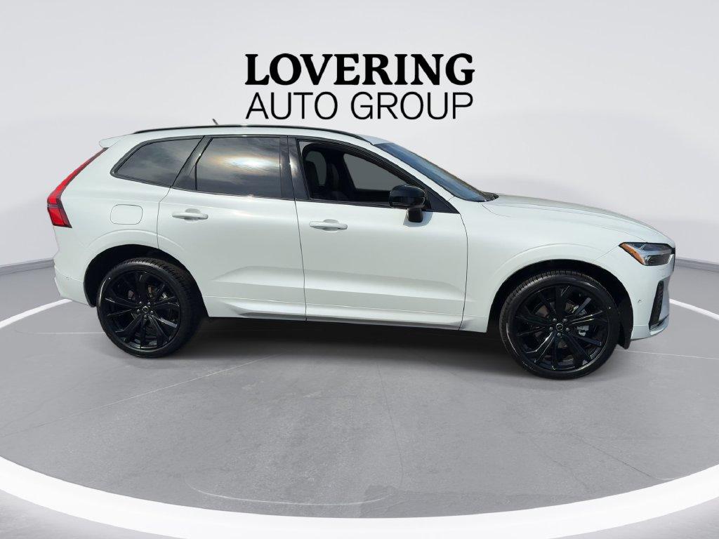 2026 Volvo XC60 B5 ULTRA BLACK EDITION — миниатюра 10