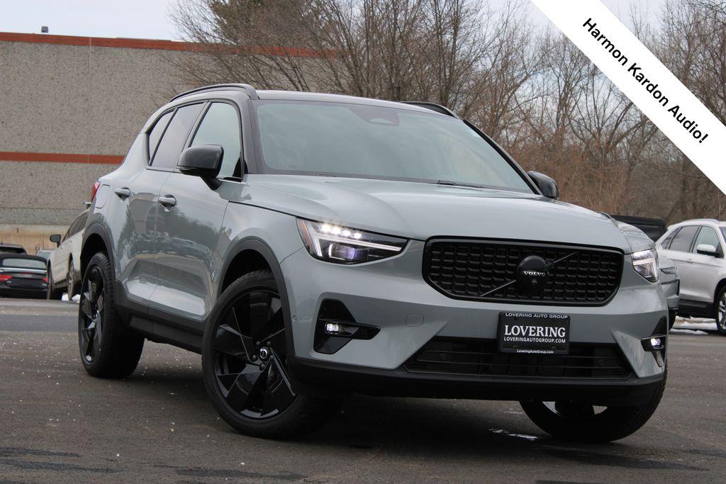 New 2026 Volvo XC40 B5 Ultra Black Edition