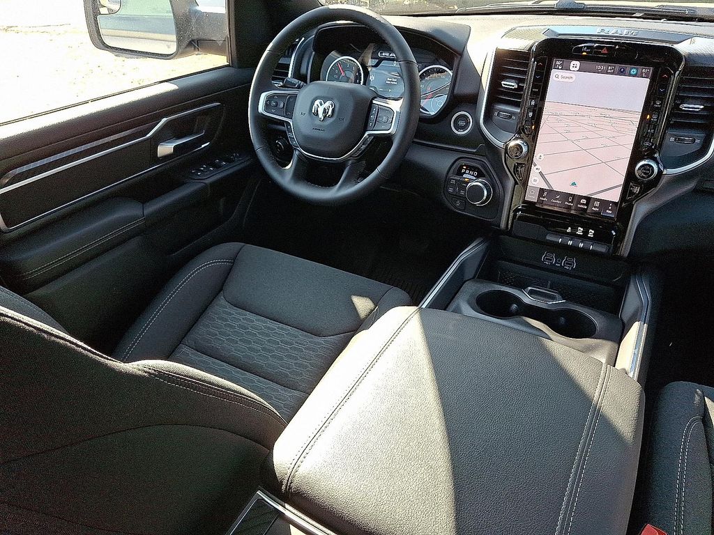 2026 RAM 1500 BIG HORN/LONE STAR — миниатюра 12