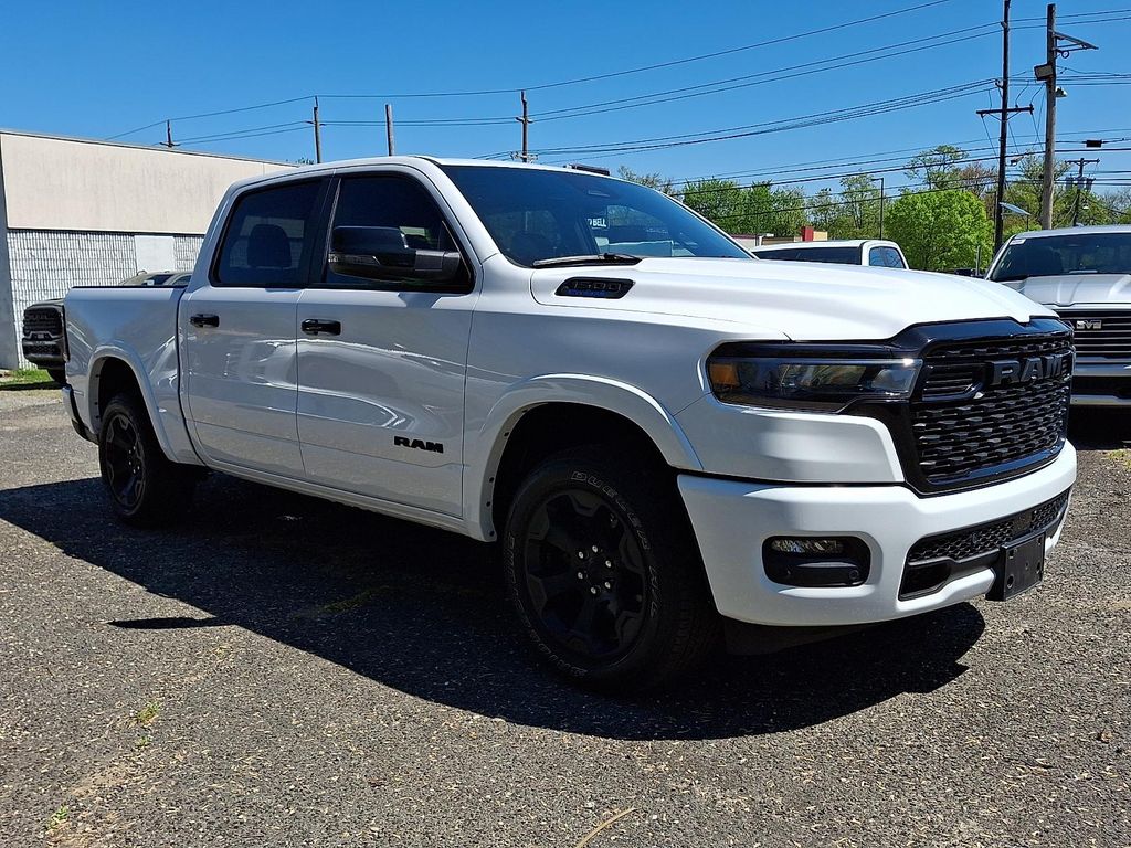صورة 7 لـ 2025 RAM 1500 BIG HORN/LONE STAR
