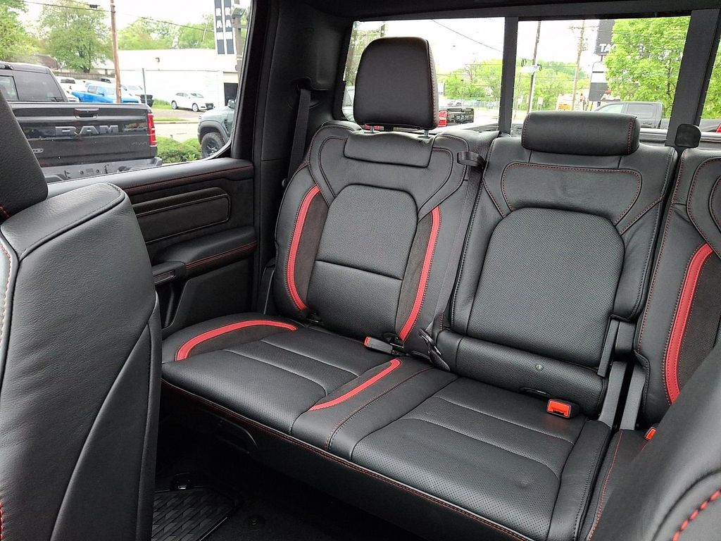 2026 RAM 1500 RHO CREW CAB 4X4 5'7' BOX — миниатюра 12