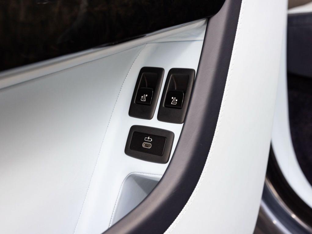 2022 ROLLS-ROYCE CULLINAN — миниатюра 75