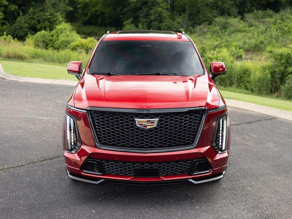 2025 Cadillac ESCALADE V-SERIES thumbnail 11