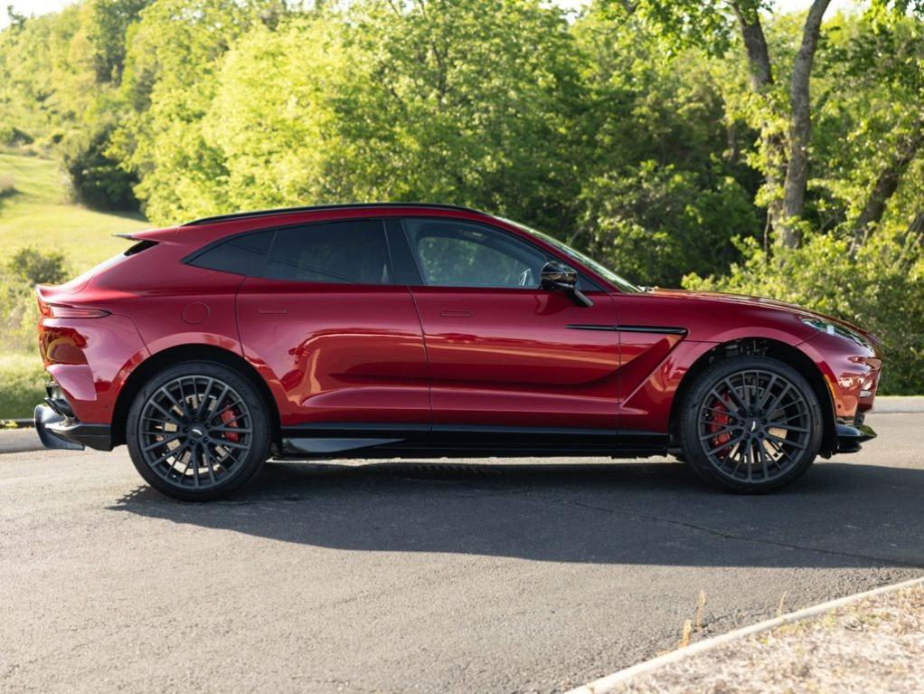 2024 ASTON MARTIN DBX 707 photo 8