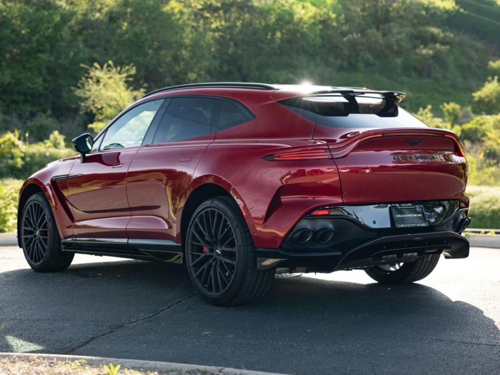 2024 ASTON MARTIN DBX 707 photo 4