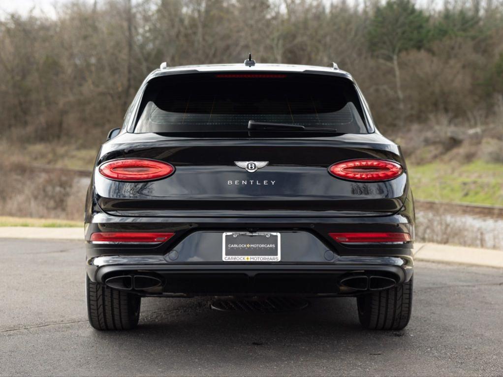 2025 BENTLEY BENTAYGA V8 photo 9