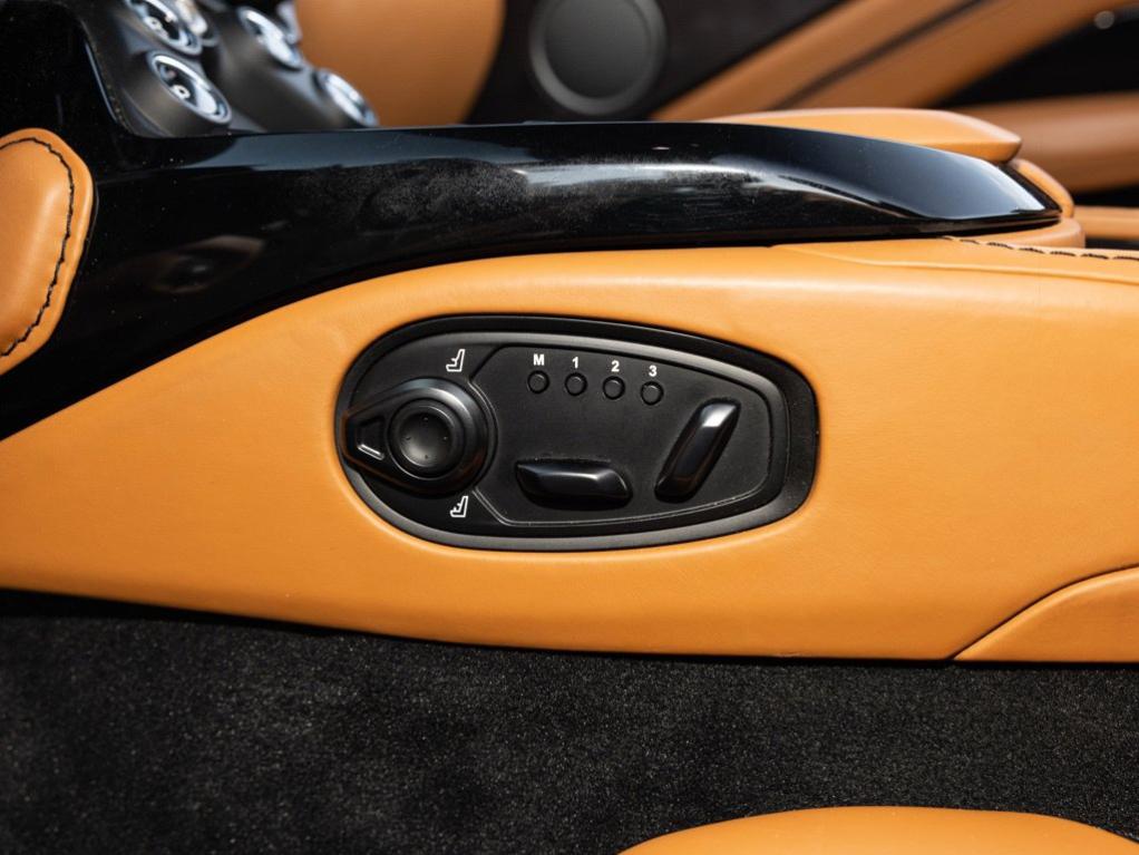 2022 Aston Martin VANTAGE 缩略图 37
