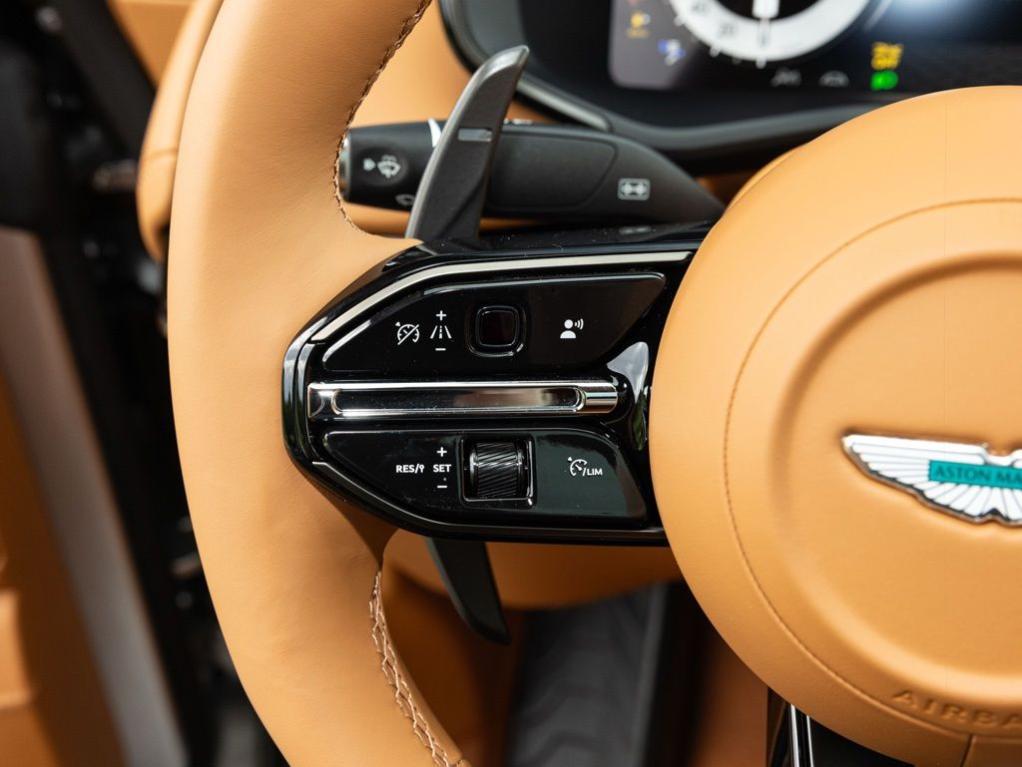 2026 Aston Martin DBX 707 — миниатюра 31