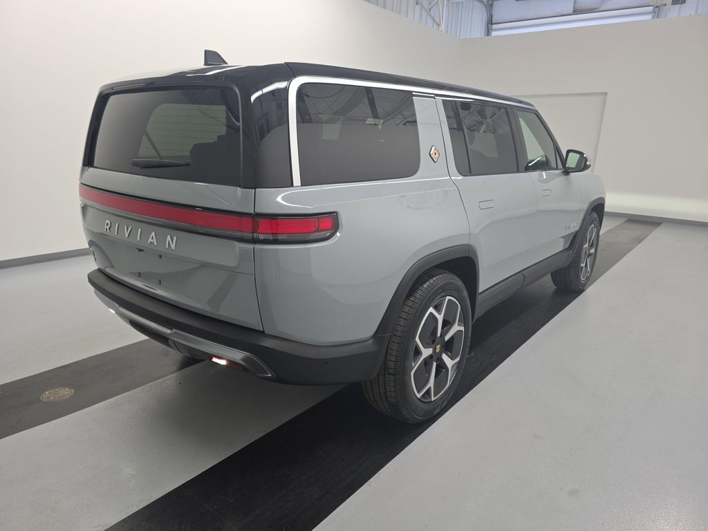 2024 Rivian R1S ADVENTURE PACKAGE — фото 5