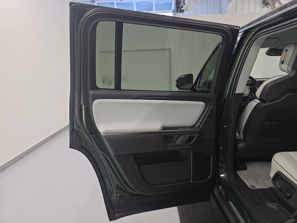 2024 Rivian R1S ADVENTURE QUAD MOTOR LARGE PACK 缩略图 17