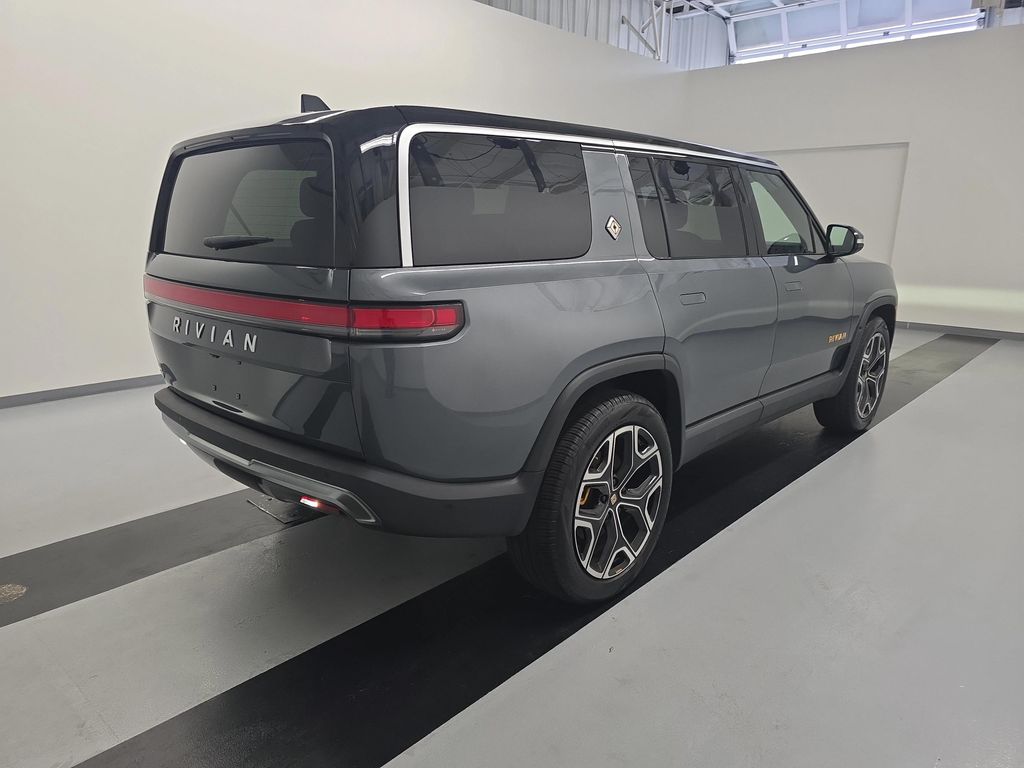 2022 Rivian R1S LAUNCH EDITION — фото 5