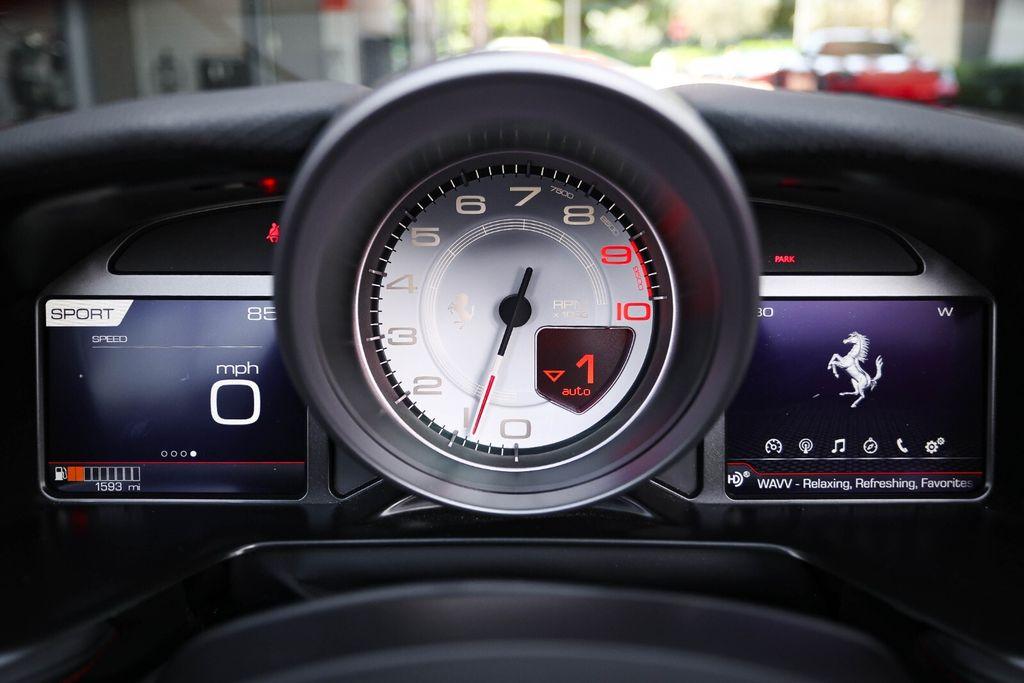 2021 Ferrari 812 GTS — фото 28