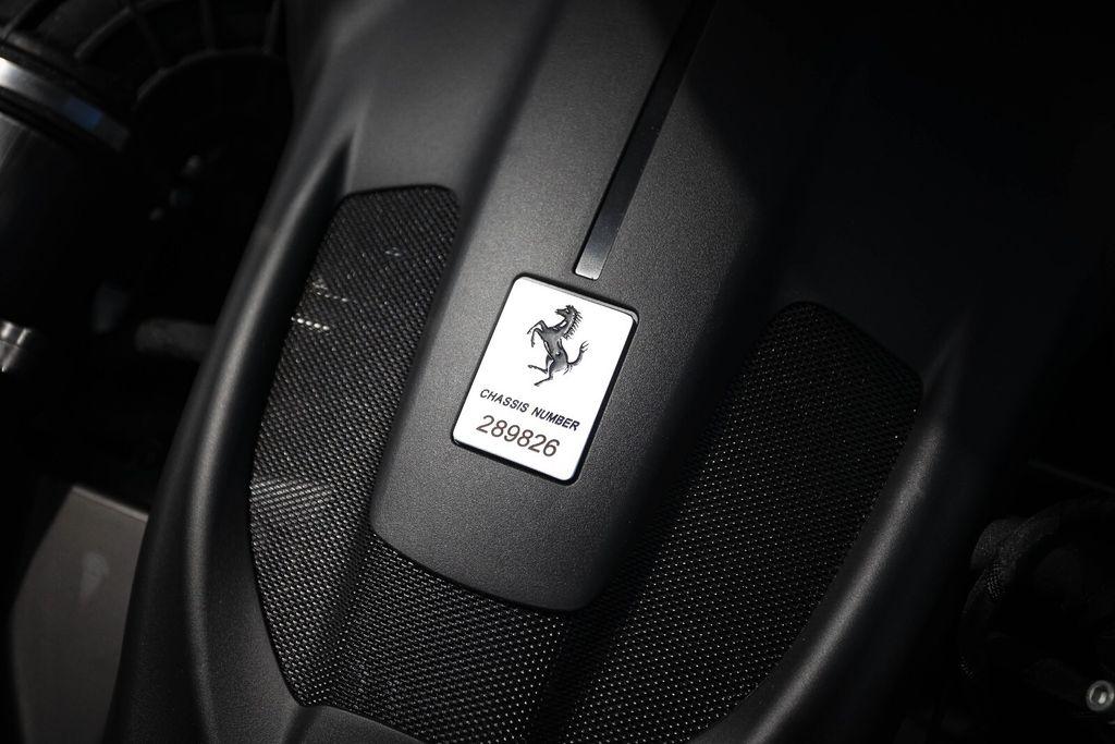 2023 Ferrari ROMA — миниатюра 24