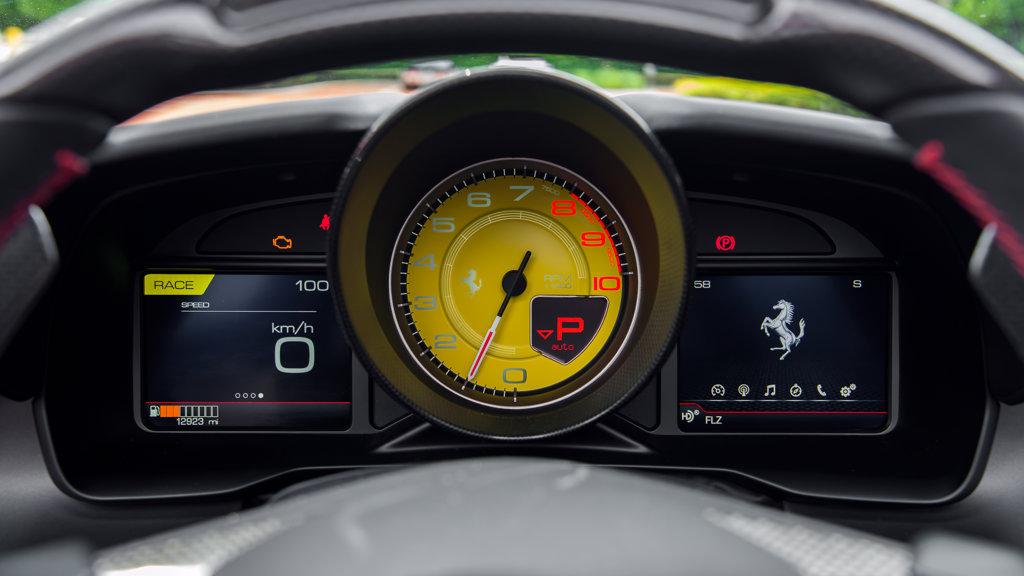 صورة مصغرة 19 لـ 2021 Ferrari F8 SPIDER