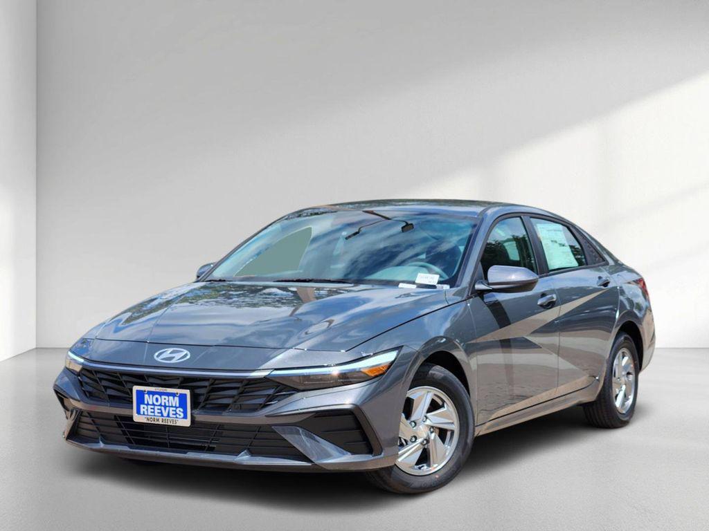 New 2026 Hyundai ELANTRA SE