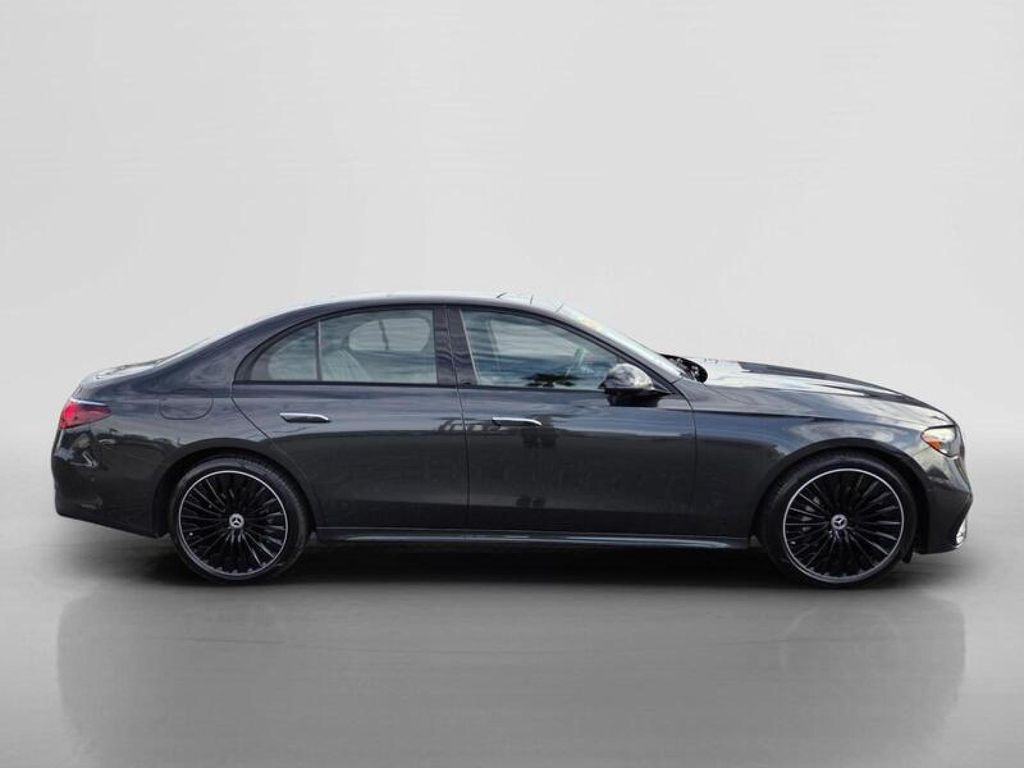 2026 Mercedes-BENZ E-CLASS — фото 6