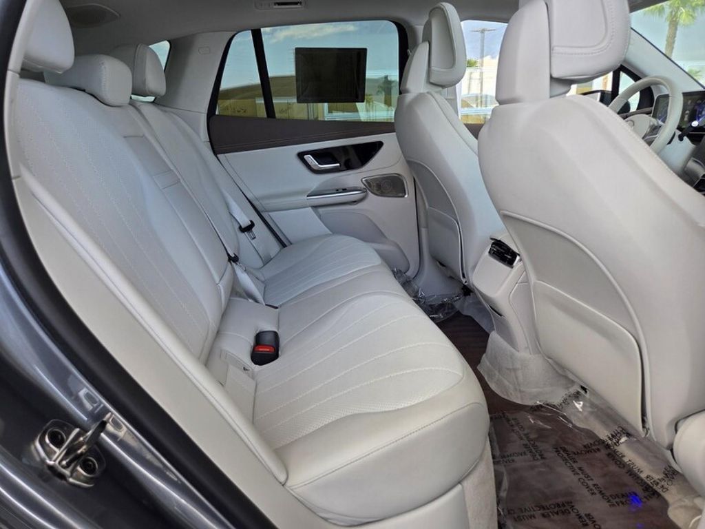 2023 Mercedes-BENZ EQE 缩略图 18