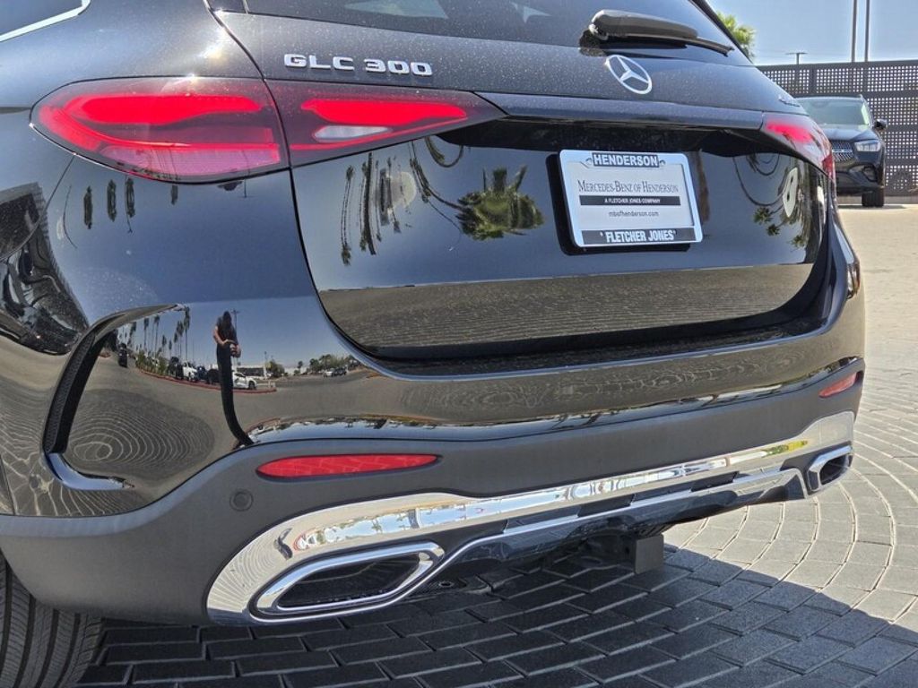 MERCEDES-BENZ GLC - 4