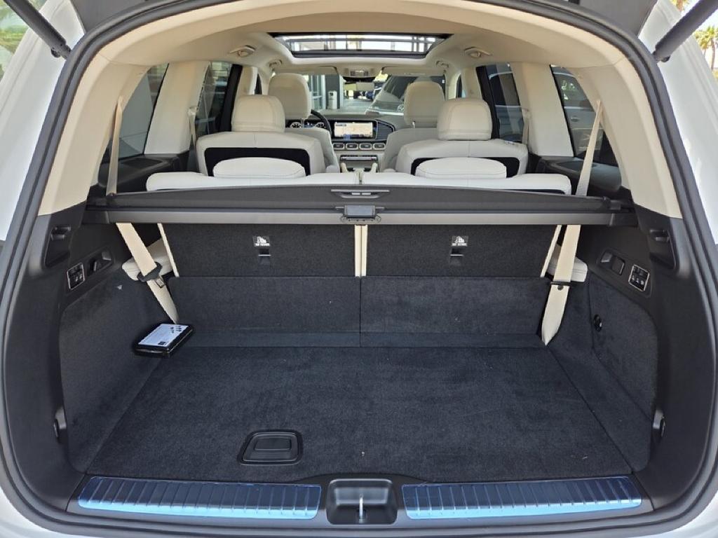 2026 Mercedes-BENZ GLS 缩略图 17