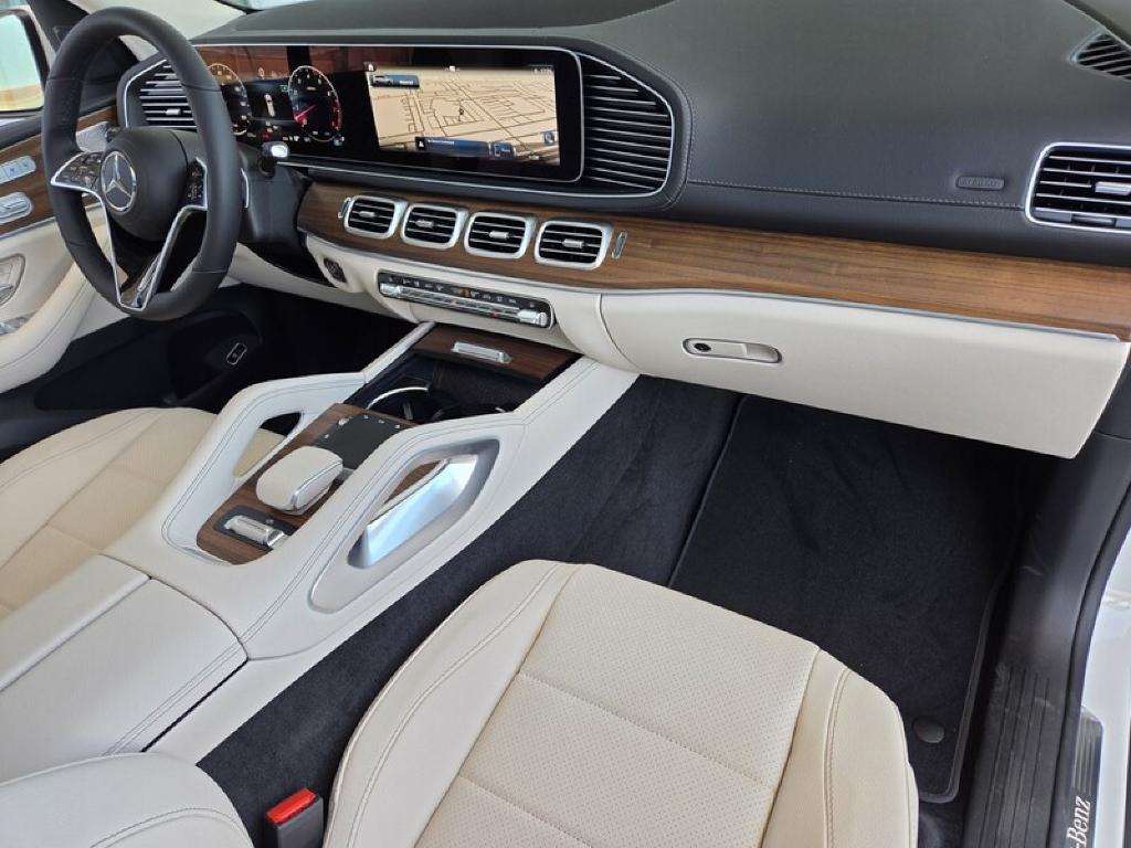 2026 Mercedes-BENZ GLS 缩略图 21