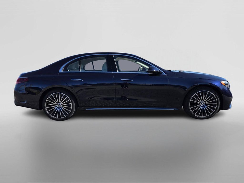 MERCEDES-BENZ E-CLASS - 6
