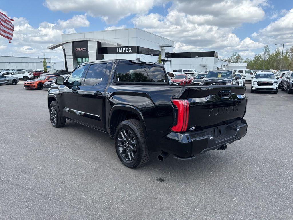 TOYOTA TUNDRA - 3