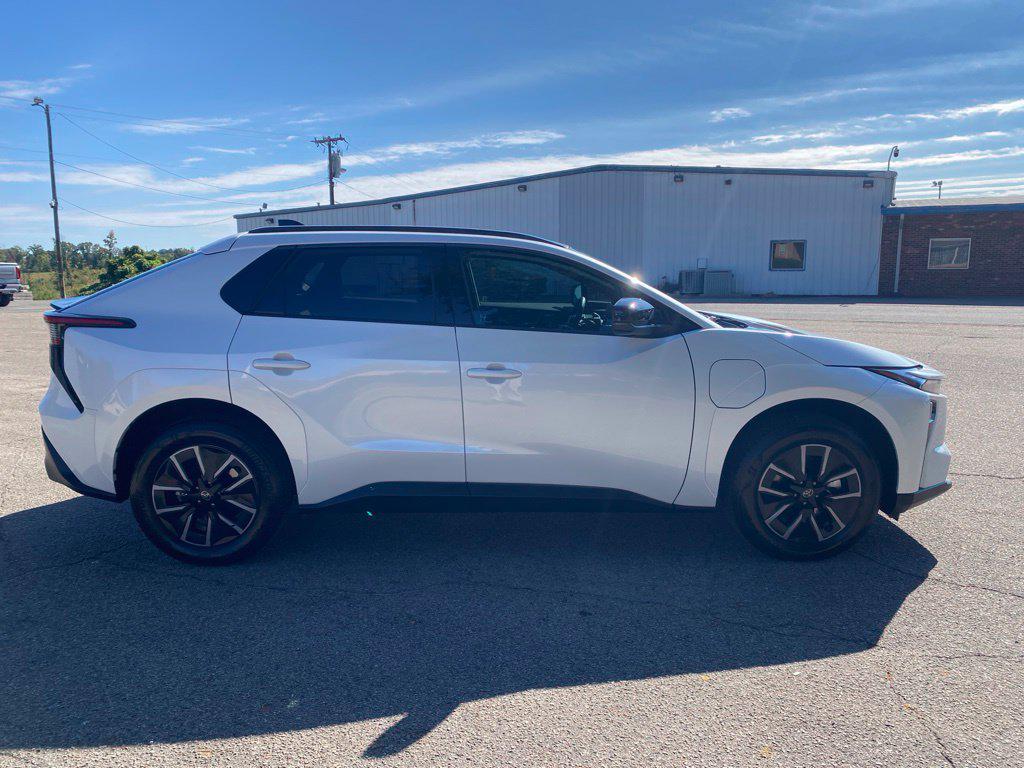 2026 Toyota BZ XLE 照片 6