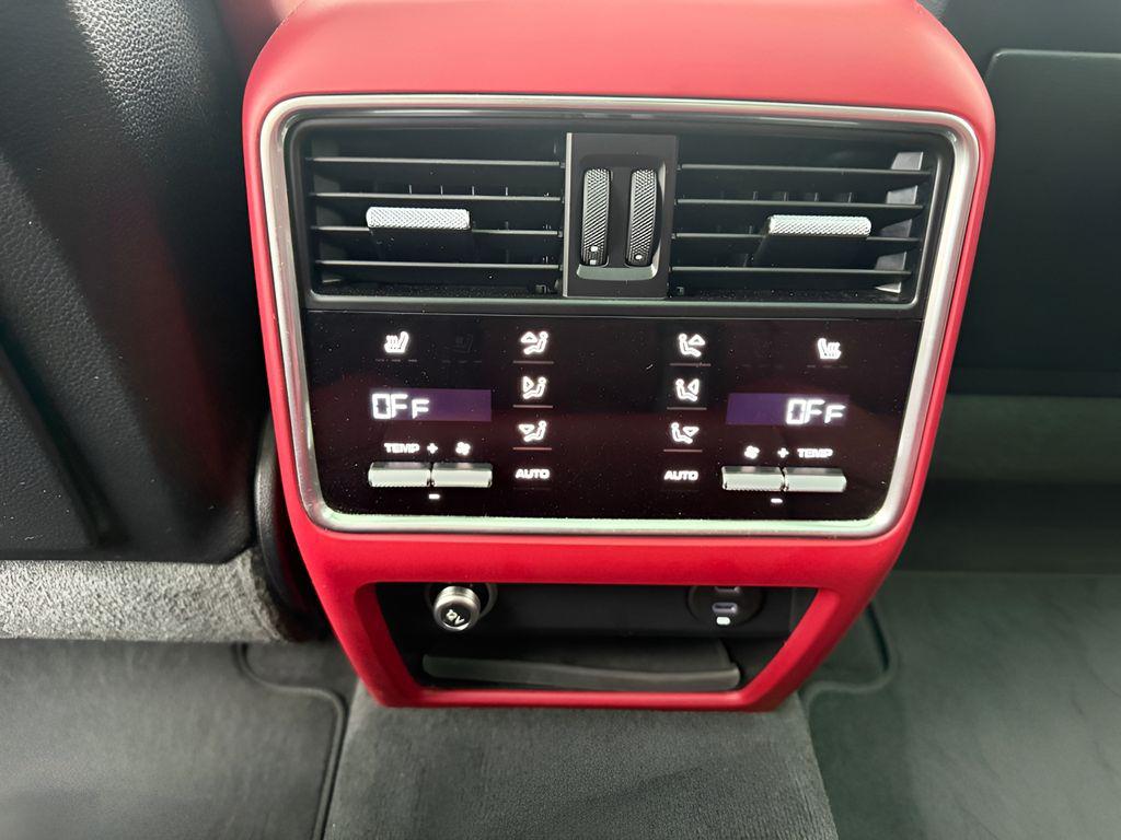 صورة مصغرة 30 لـ 2022 Porsche CAYENNE TURBO