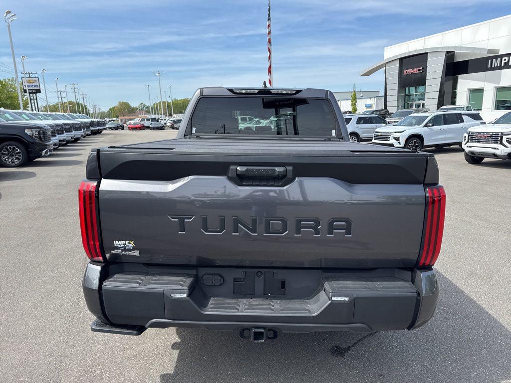 TOYOTA TUNDRA - 4