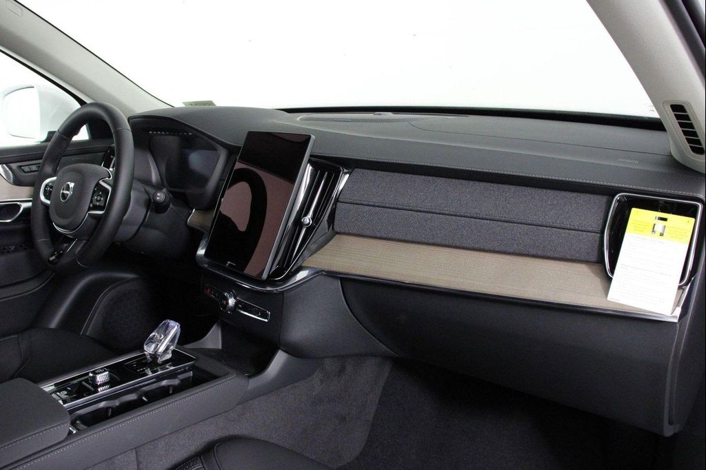 2025 Volvo XC90 B6 PLUS 7-SEATER 照片 9