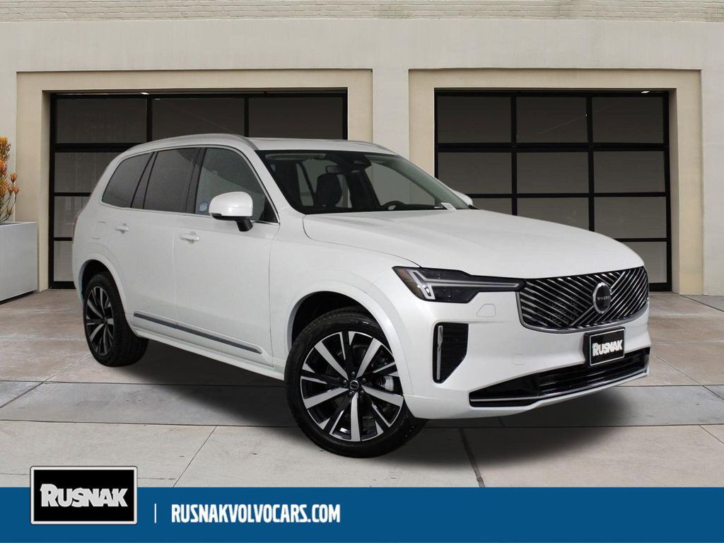 New 2025 Volvo XC90 B6 Core