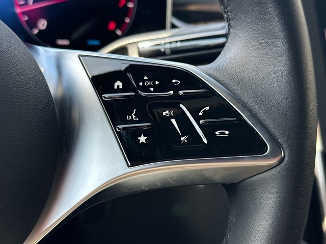 2025 Mercedes-BENZ GLC — миниатюра 22