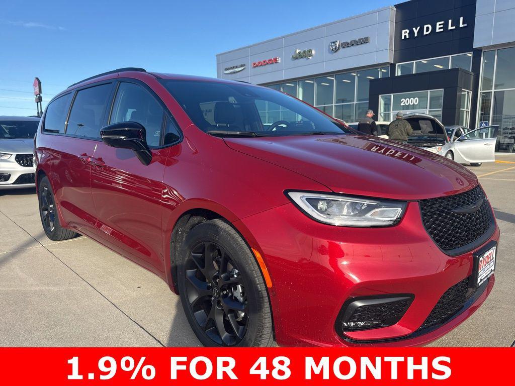 New 2026 Chrysler Pacifica L