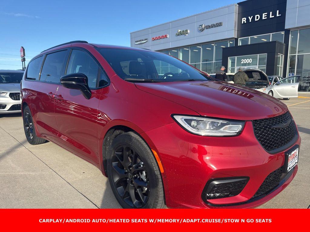 New 2026 Chrysler Pacifica L