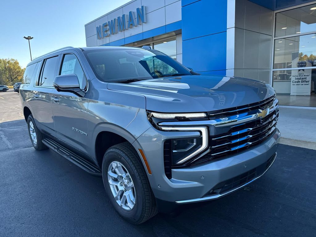 New 2027 Chevrolet Suburban LT