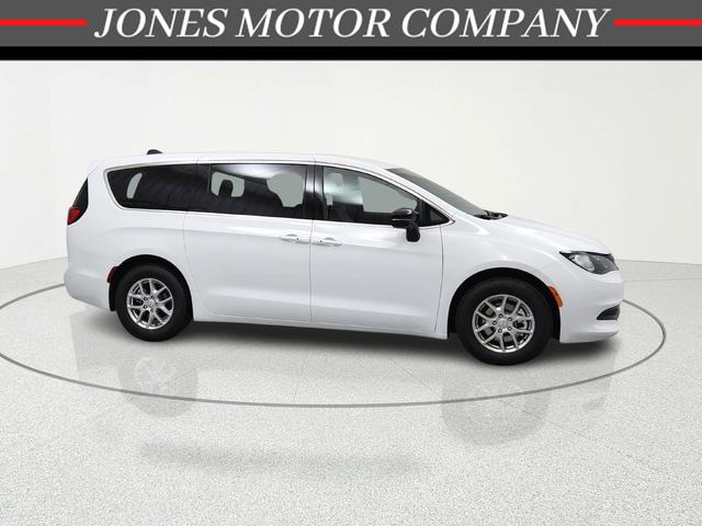 New 2026 Chrysler Voyager LX