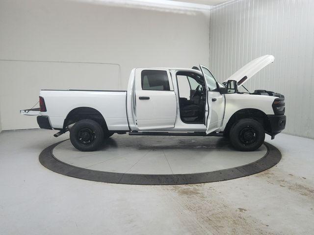 صورة مصغرة 16 لـ 2026 RAM 2500 TRADESMAN