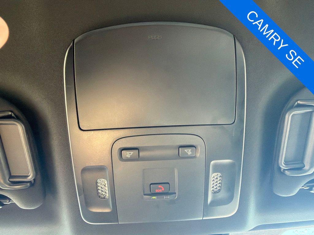 2025 Toyota CAMRY SE 缩略图 20