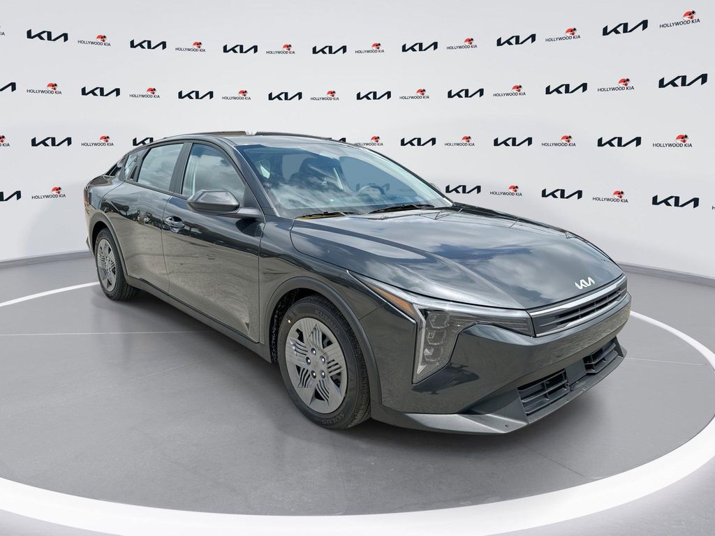 New 2026 Kia K4 LX