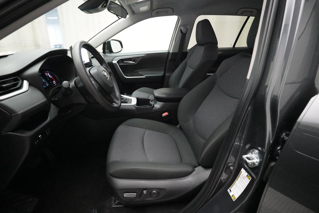 TOYOTA RAV4 - 7