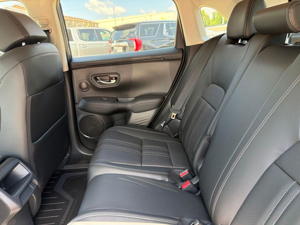 صورة مصغرة 15 لـ 2027 Honda HR-V EX-L