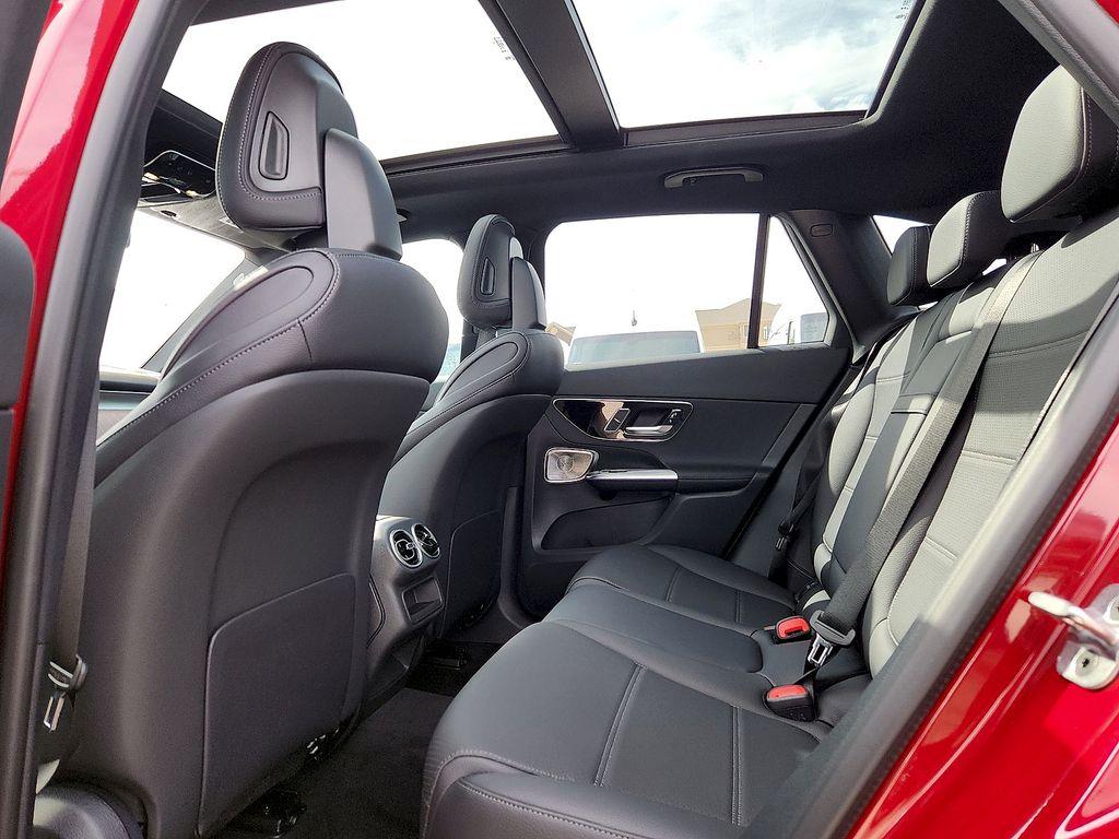 صورة مصغرة 13 لـ 2026 Mercedes-BENZ GLC