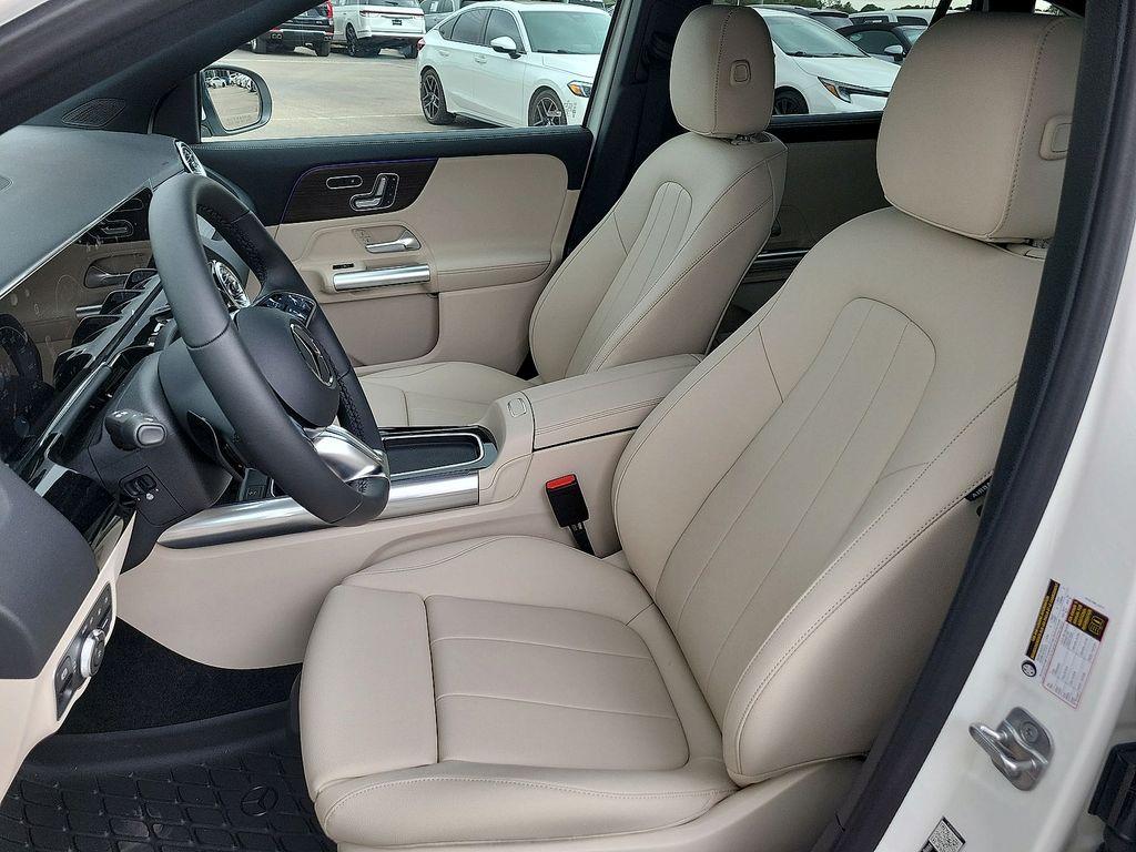 2026 Mercedes-BENZ GLA — миниатюра 16