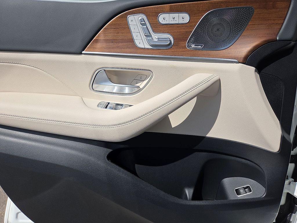 2026 Mercedes-BENZ GLS 缩略图 15