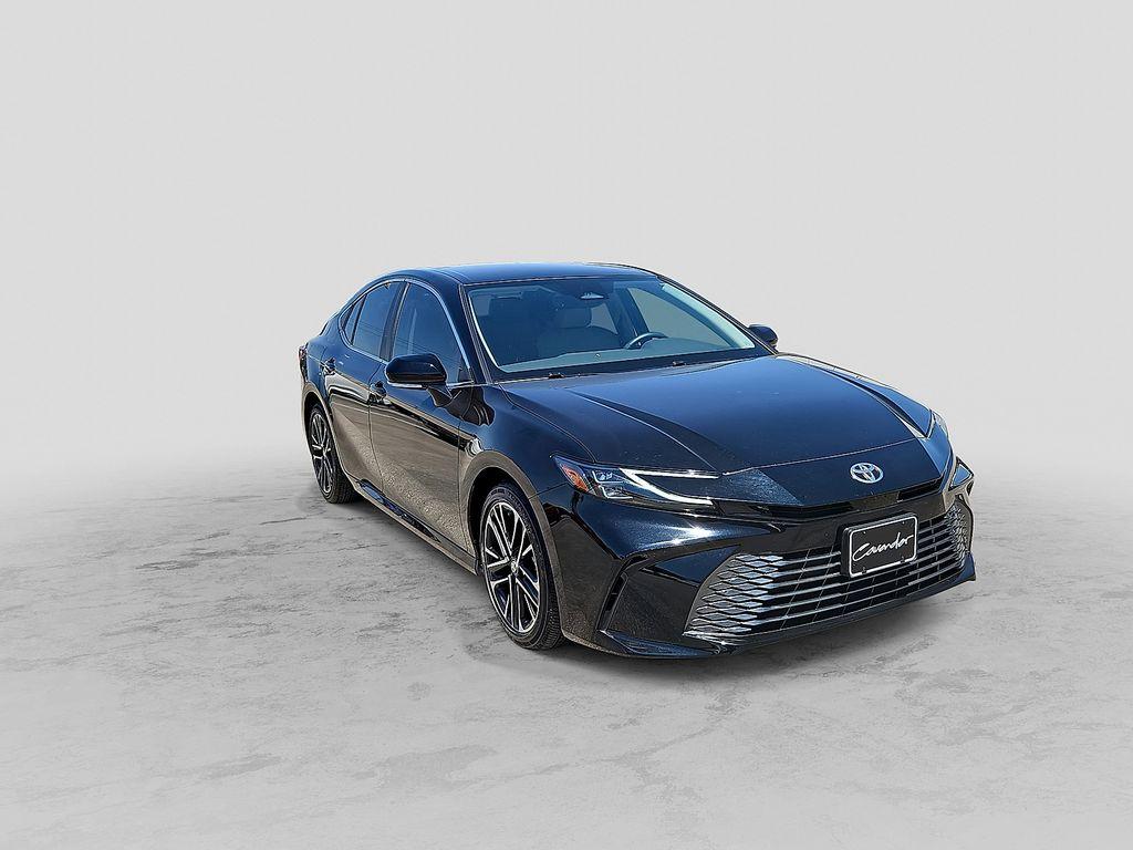 TOYOTA CAMRY XLE - 2