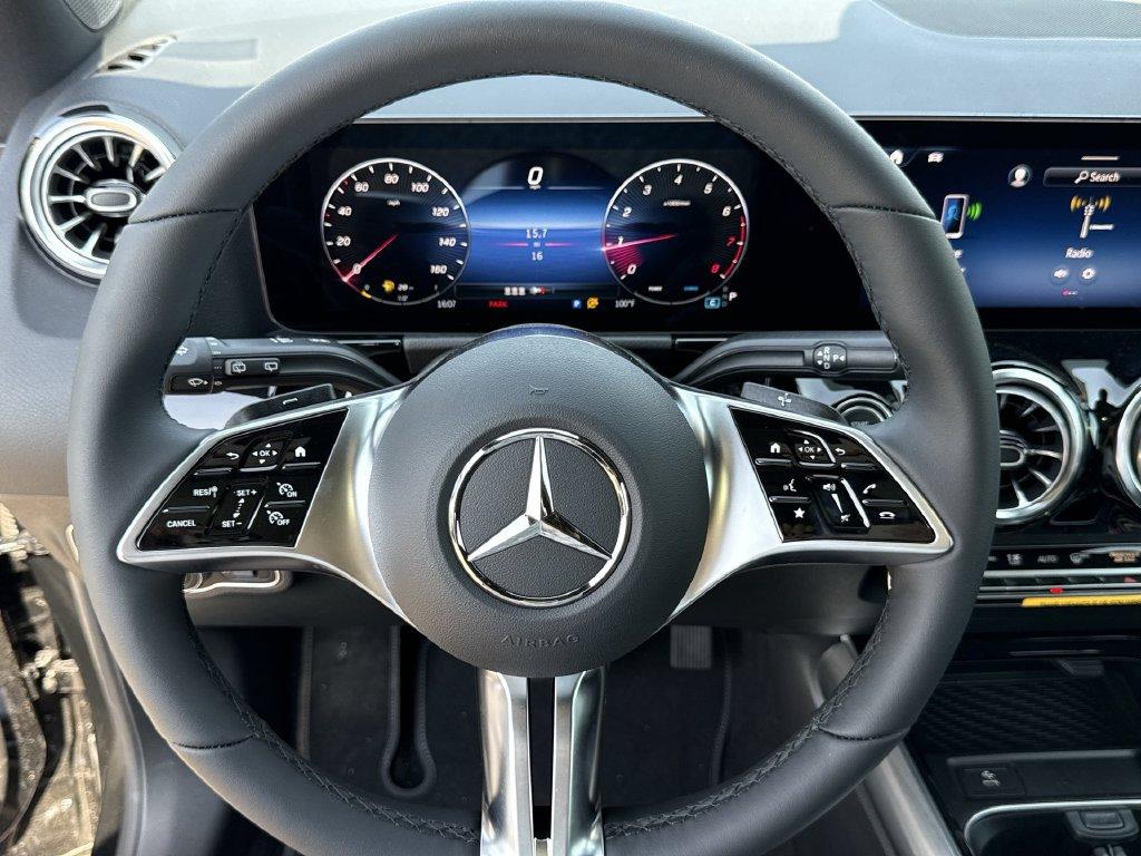 2026 Mercedes-BENZ GLA — миниатюра 21