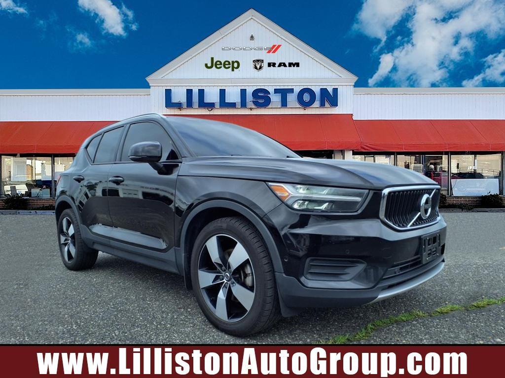 Used 2019 Volvo XC40 T5 Momentum