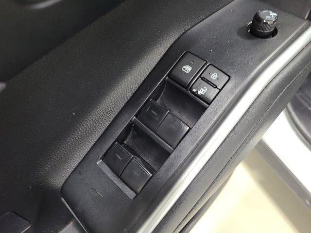 2023 Toyota HIGHLANDER LE thumbnail 20